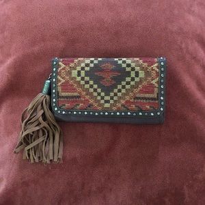 Blazin’ Roxx Aztec Pattern Wallet